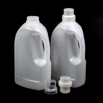 White Plastic Detergent Bottle, White Cap, 1,5 l