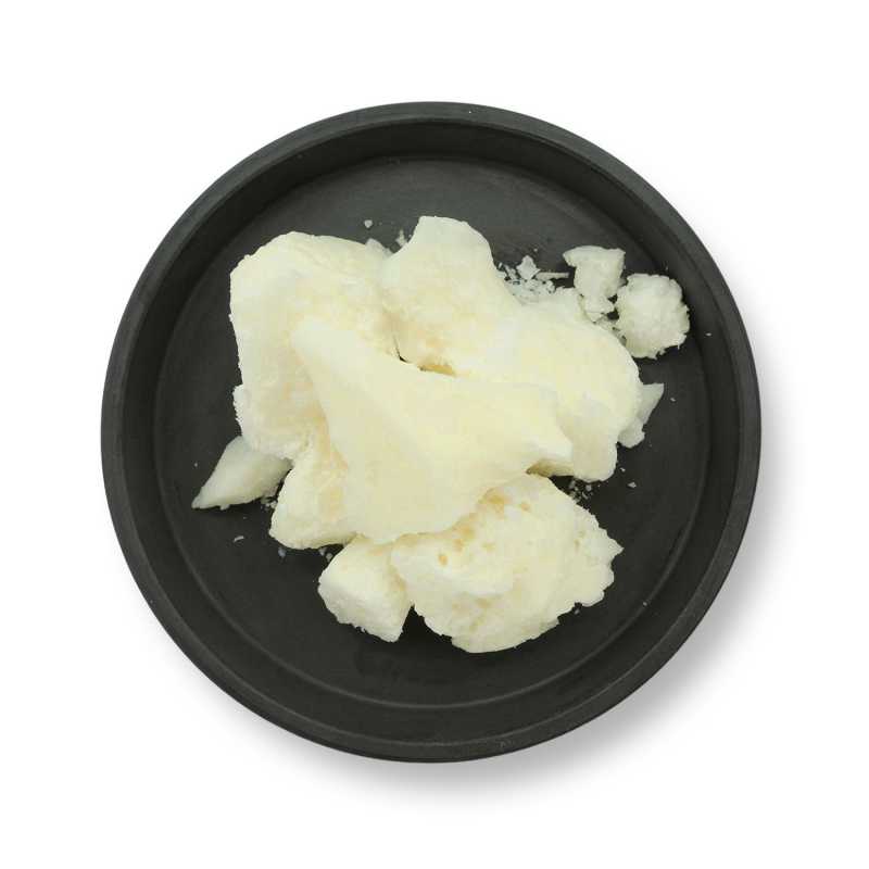 Aloe vera butter is a cosmetic raw material that combines the benefits of aloe vera extract and coconut oil. This butter has excellent hydratingand regenerating